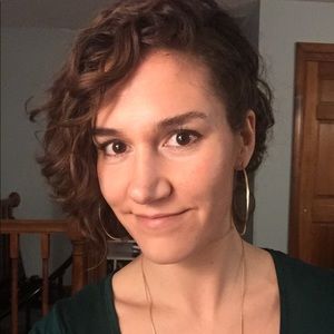 Meet your Posher, Liz